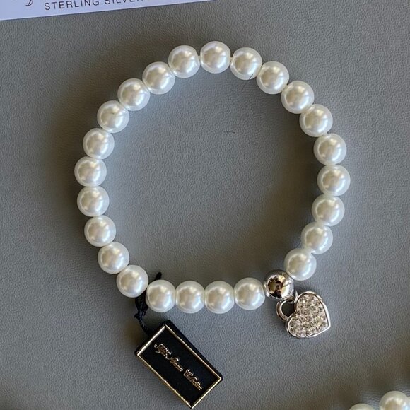 FAC White Faux Pearl Necklace Bracelet & Earrings Set - Picture 4 of 9